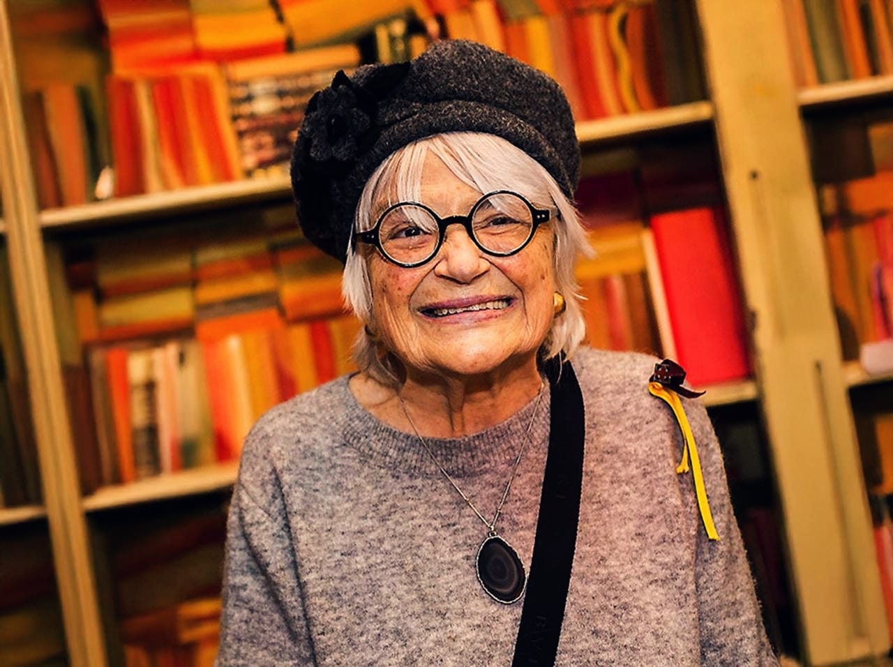 Pilarín Bayès Pilarín Bayès